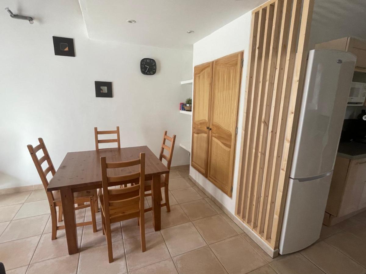 Logement Tout Confort Au Calme Entre Saint Tropez Et Les Gorges Du Verdon Le Thoronet Bagian luar foto
