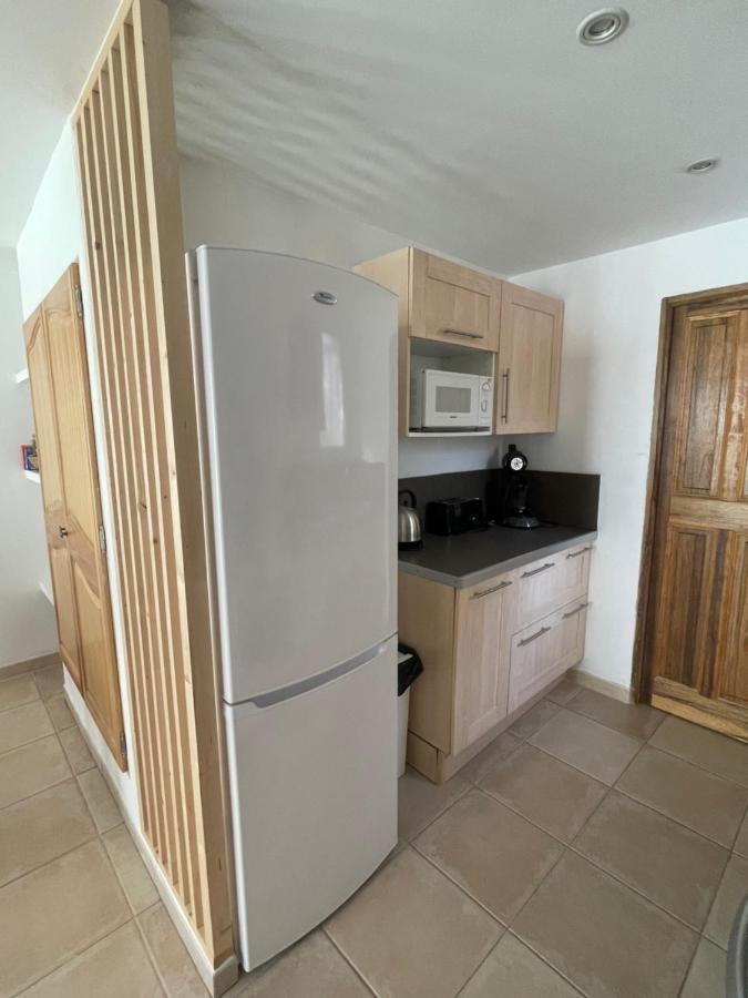 Logement Tout Confort Au Calme Entre Saint Tropez Et Les Gorges Du Verdon Le Thoronet Bagian luar foto